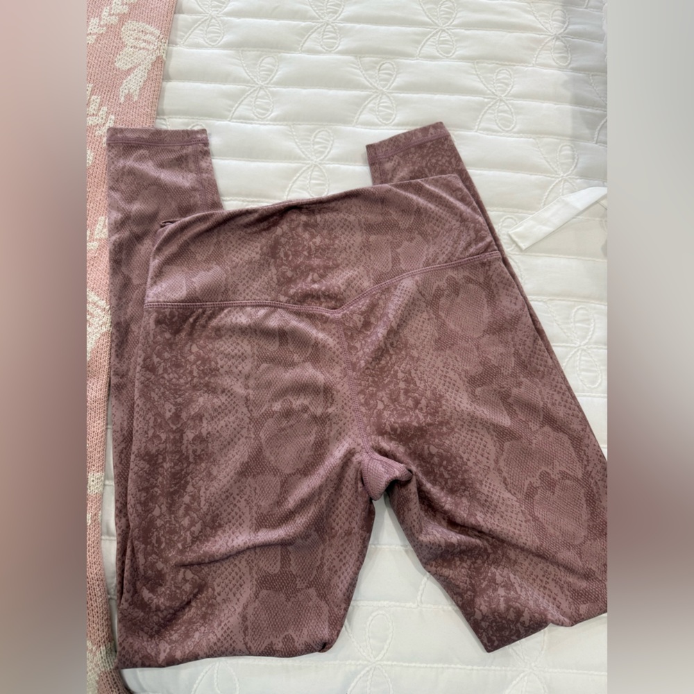 Glyder Textured Taupe Leggings